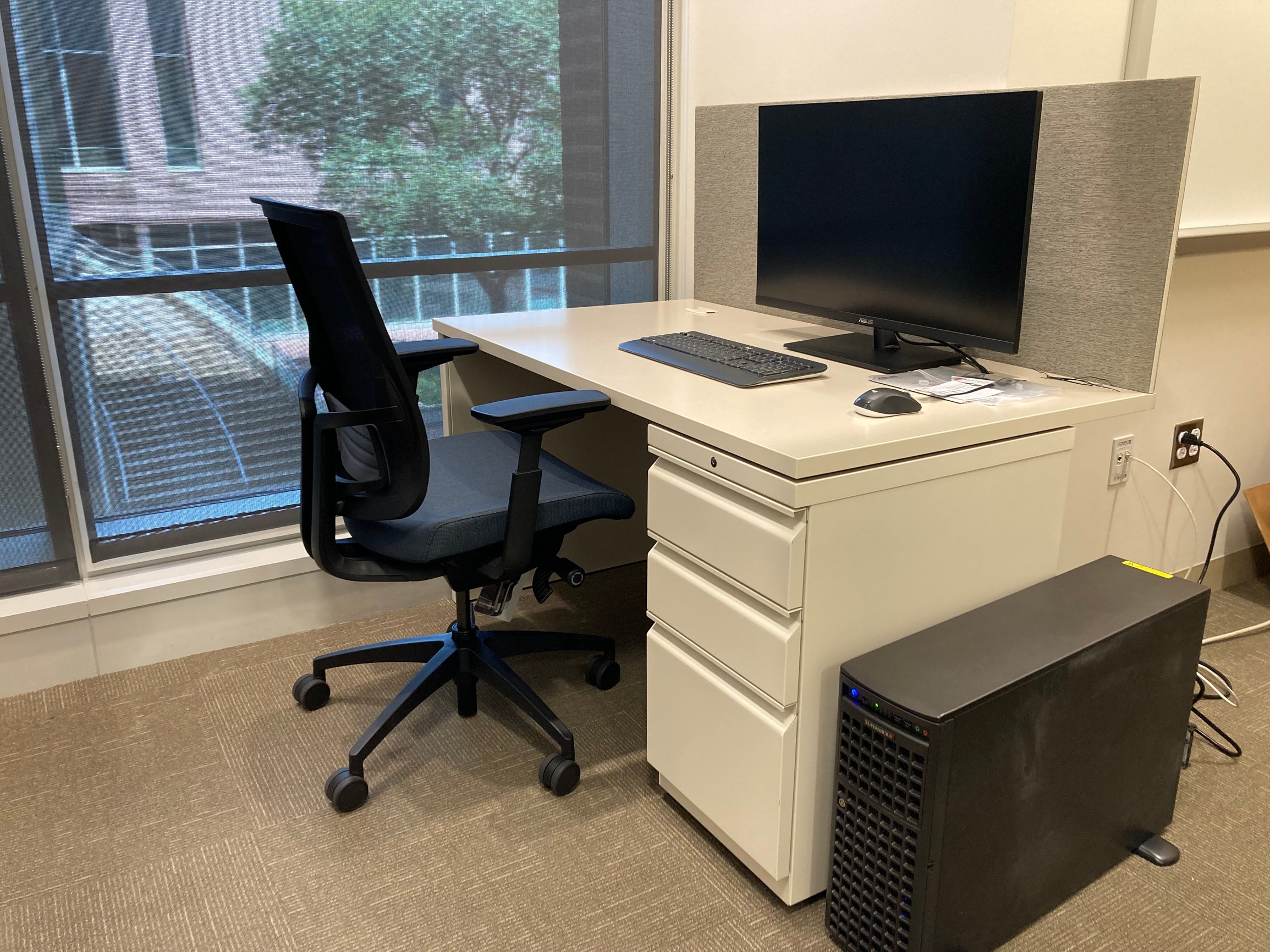 CryoTEM processing station